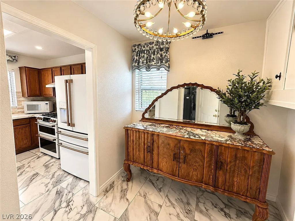 2 bed, 2.0 bath, 1119 sqft, $2,100 — Photo 3