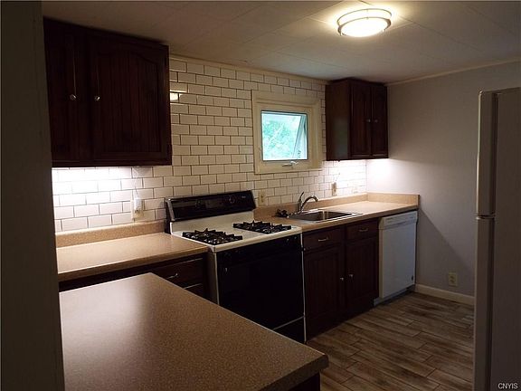 2nd image of 4908 Henderson St