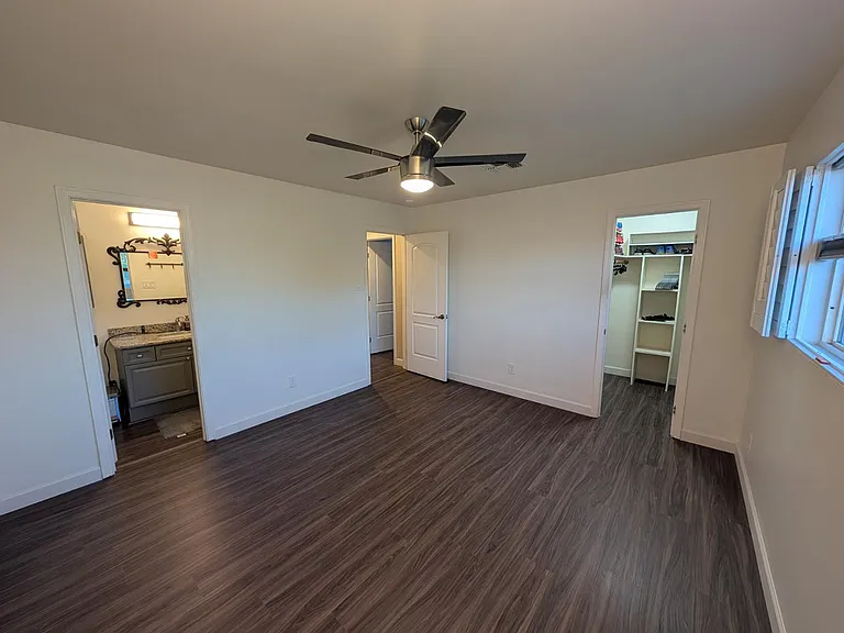 2314 N 64th Pl — Photo 15