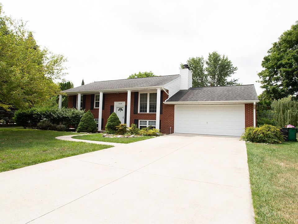 1st image of 3158 Yorkshire Dr
