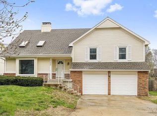 11639 Lucille St, Overland Park, KS 66210