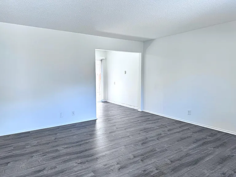 2830 Malabar Ave #2 — Photo 5