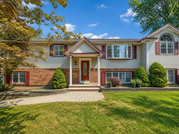 7 Briarwood Avenue, Monroe, NY 10950