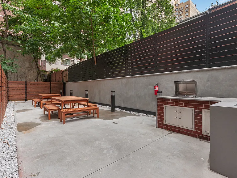344 E 85th St #1G — Photo 10