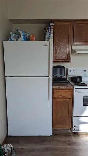 215 Jewel Dr — Photo 4