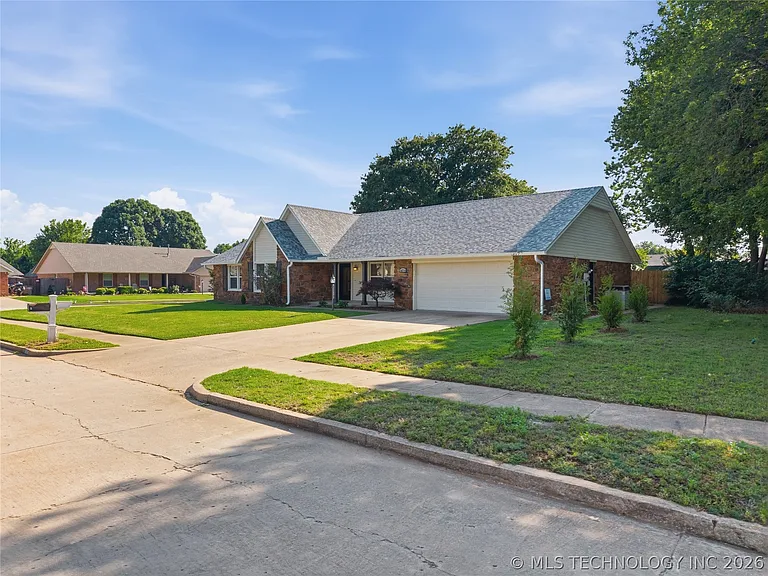 10714 S 86th East Cir — Photo 25