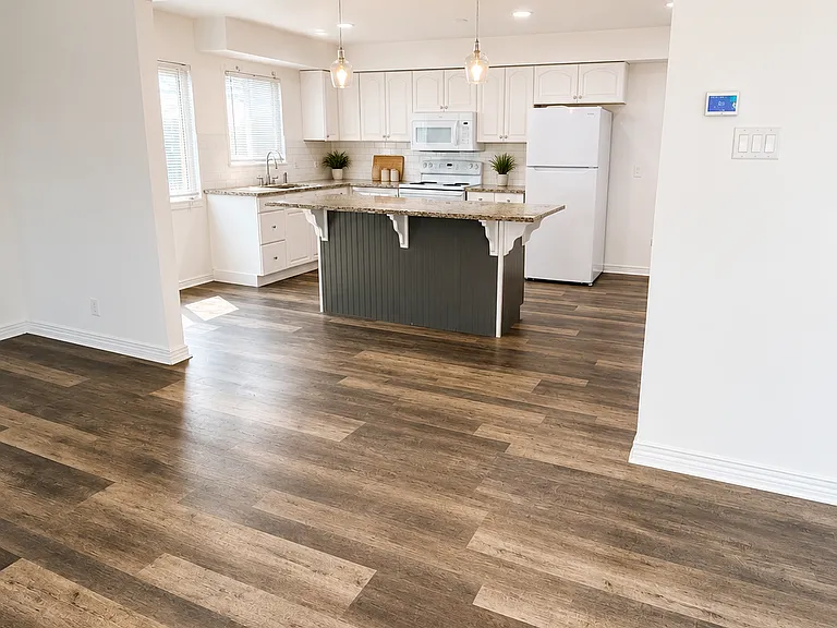 1721 E Fort Union Blvd #1 — Photo 11