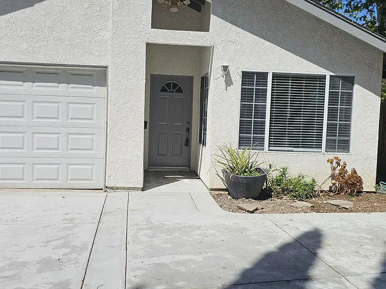 4551 Parkglen Cir — Photo 5