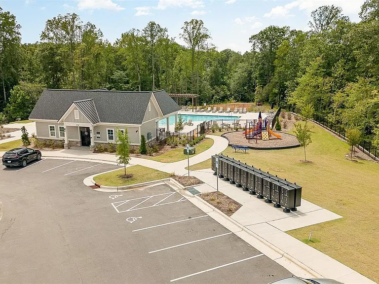104 Jade Creek Dr — Photo 41