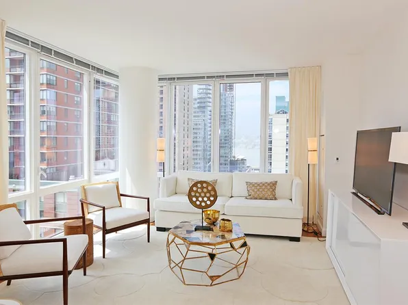 175 West 60th Street image 1 of 10