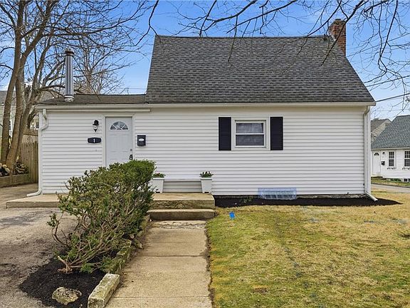 3rd image of 1 Pierce St