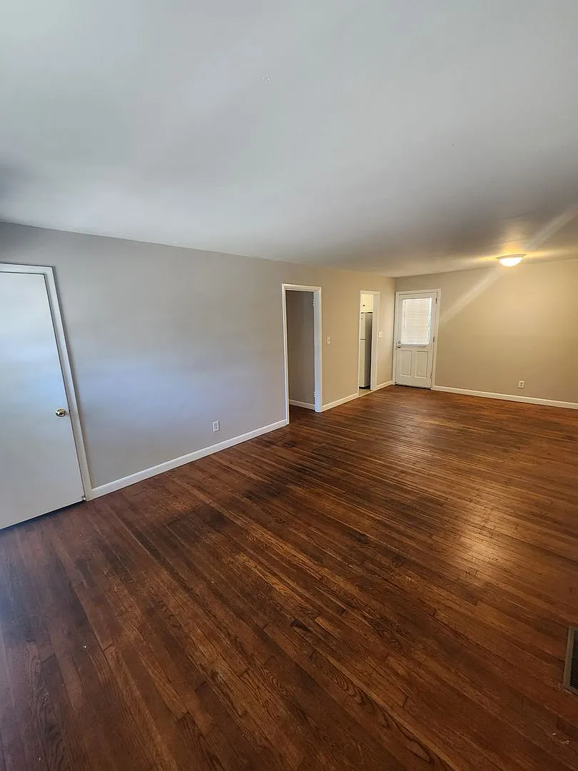 Chapel Hill / 3br Taylor St. House Available — Photo 3
