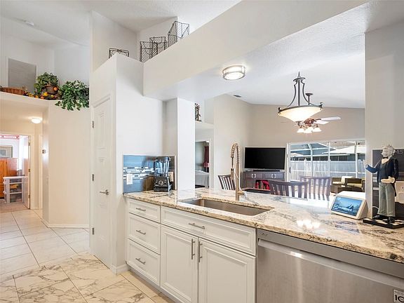3rd image of 1776 Biarritz Cir