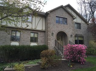 5 Danielle Ct, Montebello, NY 10901