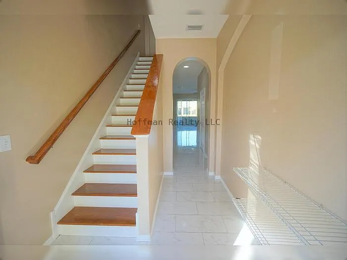 3 bed, 2.5 bath, 1500 sqft, $2,400 — Photo 3