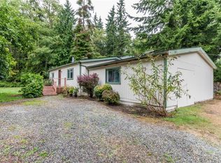 7986 Maple Point Dr, Clinton, WA 98236