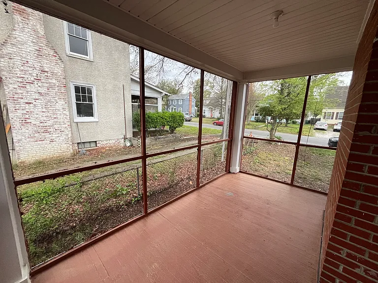 2117 Kent St — Photo 9