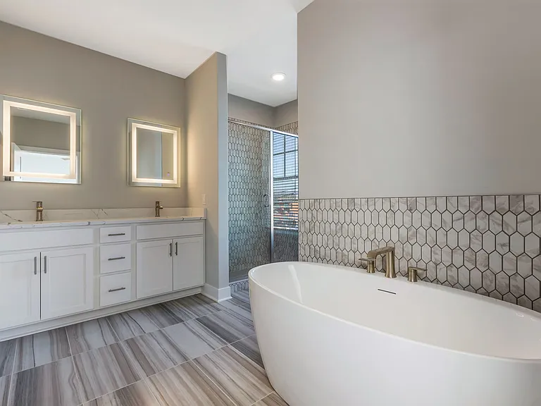 32 W College Ave #202 — Photo 24