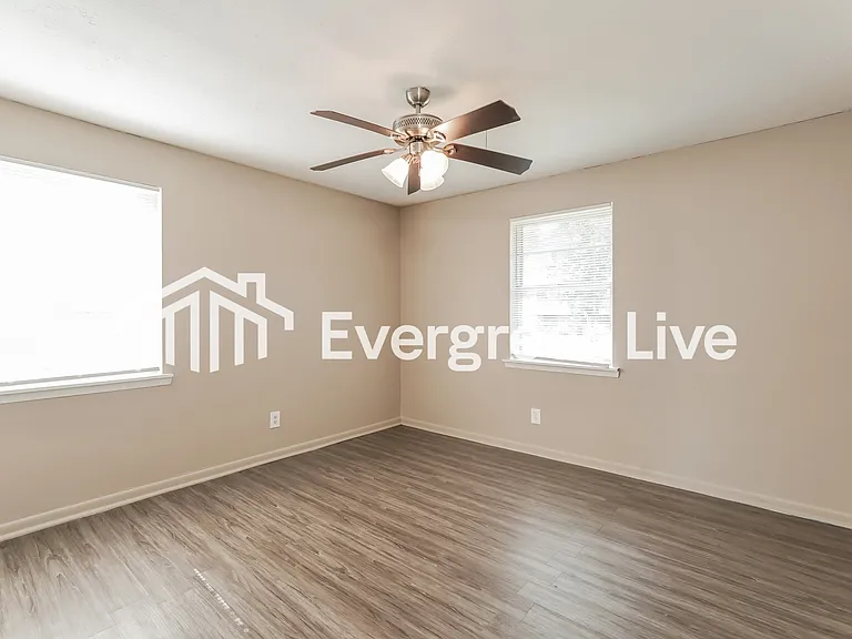 3708 Warsaw Ct — Photo 10