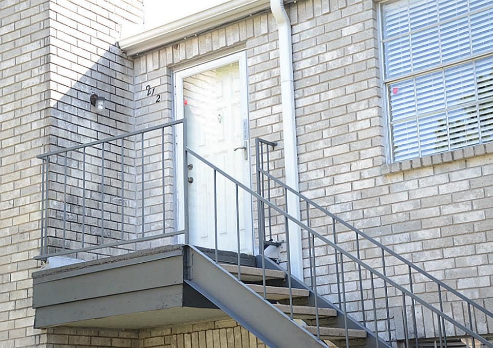 1st image of 9700 Leawood Blvd #2/212
