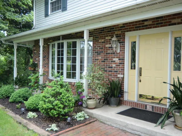 727 Gouglersville Rd, Sinking Spring, PA 19608