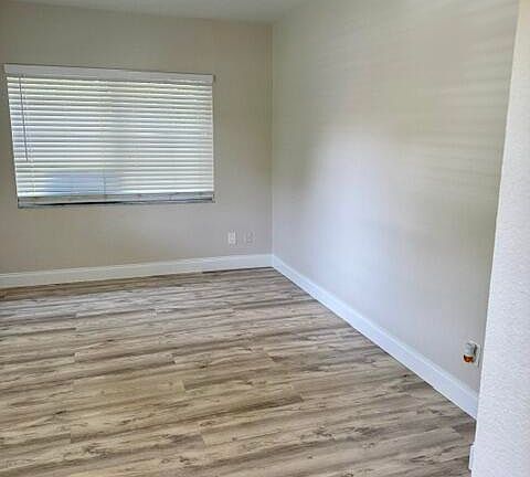 4th image of 301 S M St APT 1