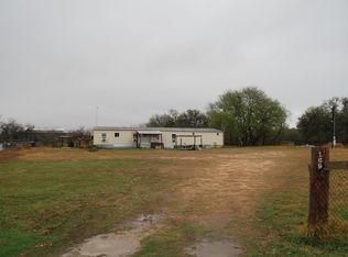 169 Village Dr, Somerset, TX 78069