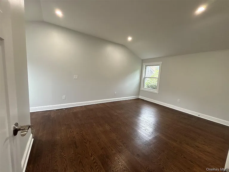 21 Prime Ave #1 — Photo 10