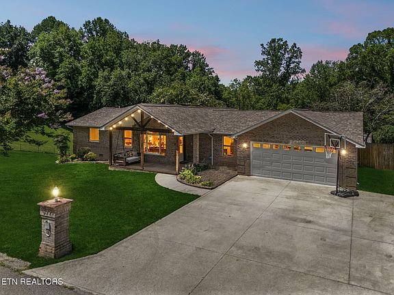 3rd image of 677 Twin Hills Ln