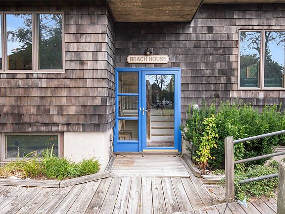 3rd image of 77 Pine Edge Dr