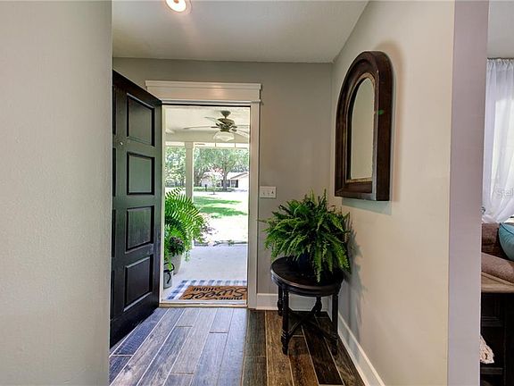 5th image of 6301 Oakview Ln