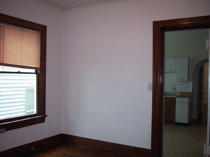 Interior Rms- dining/ liv