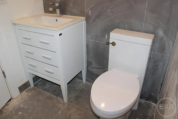 Rented by EXR | media 16