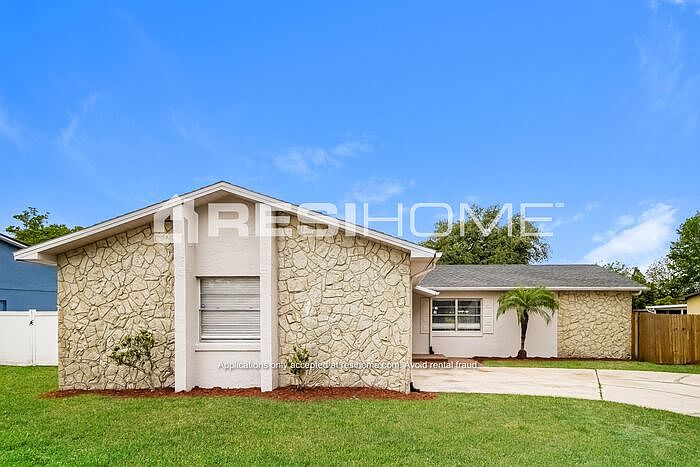 1st image of 2060 Las Palmas Cir