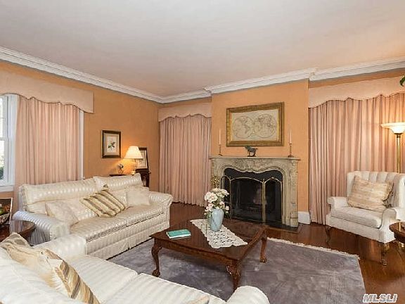5th image of 58 Whitehall Blvd
