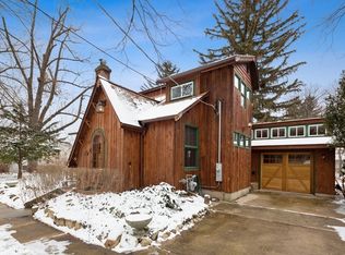 2310 W Byrne Dr, Fox River Grove, IL 60021