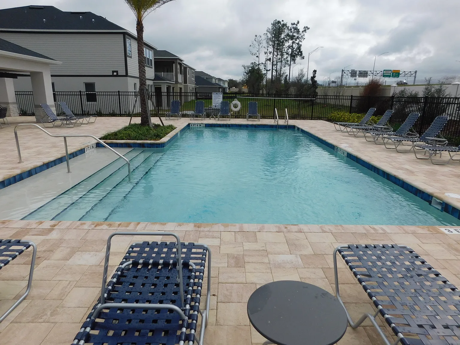 3 bed, 1691 sqft, $2,350 — Photo 3