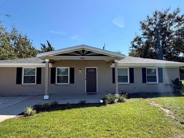 1411 Illinois Ave, Lynn Haven, FL 32444
