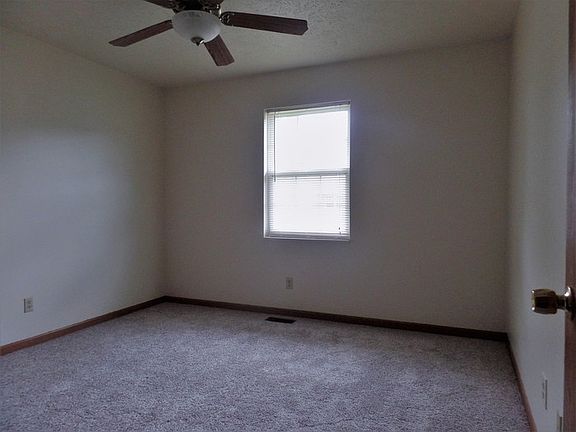 5th image of 1627 Country Walk Ct