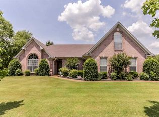 25 Brookhaven Ln, Oakland, TN 38060