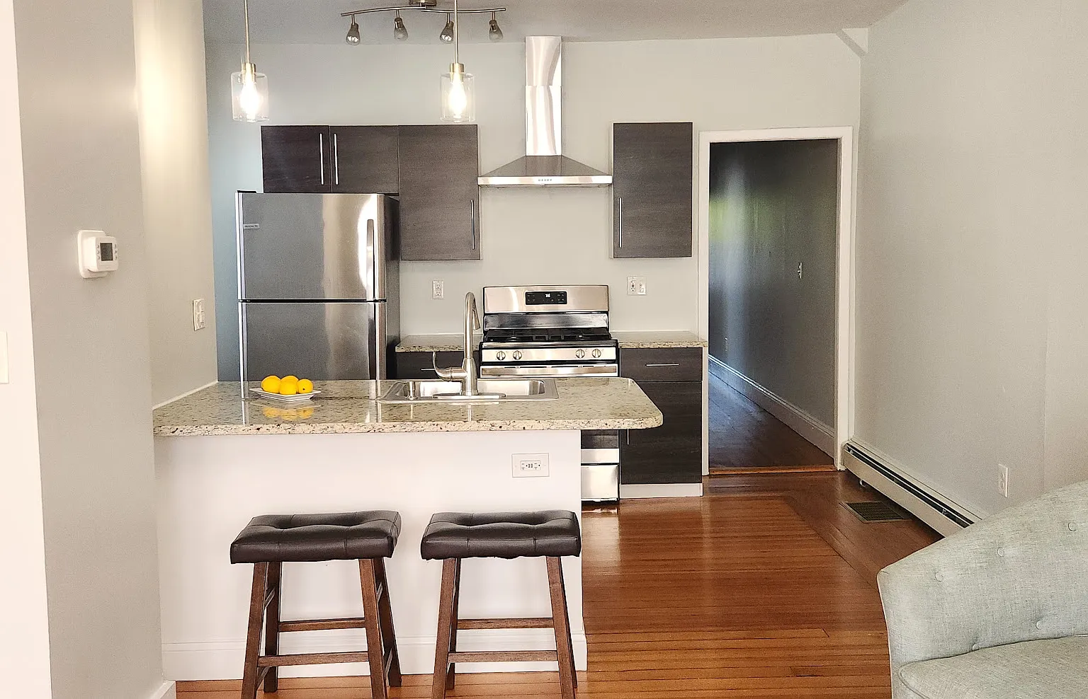 3 bed, 1100 sqft, $950 — Photo 2