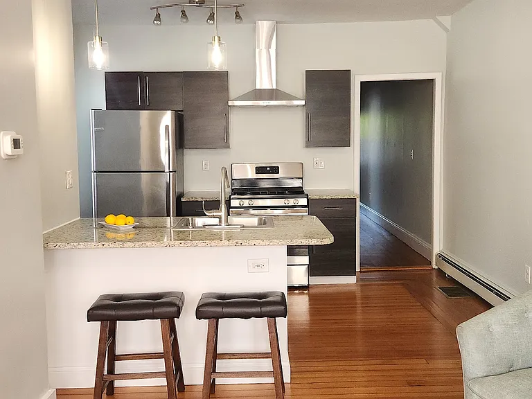 183 Camp St #1M — Photo 2