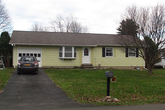1st image of 85 Belaire Dr
