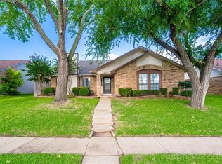 3917 Commonwealth Dr, Flower Mound, TX 75028