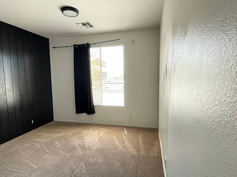 2670 E Hulet Dr — Photo 11