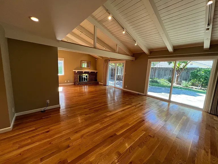 1305 Avalon Dr — Photo 10
