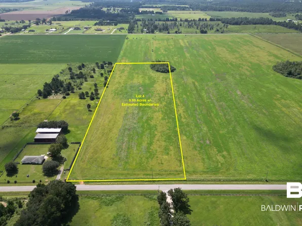 4 Gardner Rd, Elberta, AL 36530