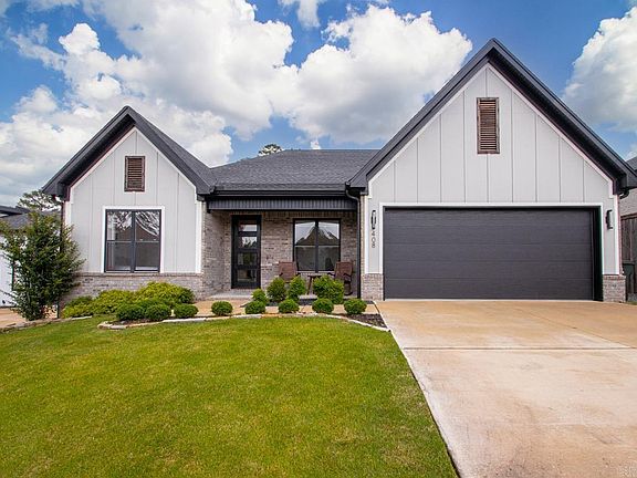 4th image of 408 Rosemary Way