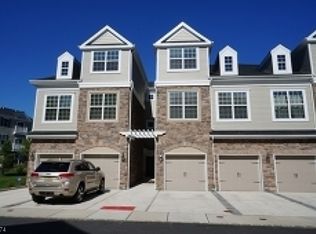 305 Rotando Way #4305, Morris Plains, NJ 07950