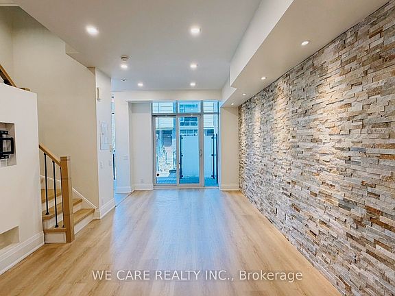 2nd image of 15 Valhalla Inn Rd #15